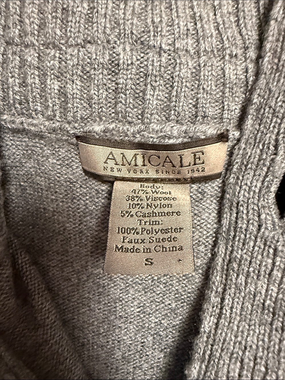 Amicale Cashmere Men’s Light Gray Ribbed Crew Neck Sweater